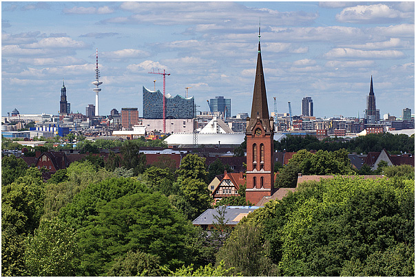Wilhelmsburg Blick vom Energiebunker zur City Hamburg
