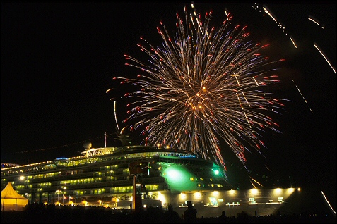 Freedom of the Seas fireworks 7