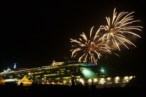Freedom of the Seas fireworks 11